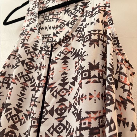 Lush High-Low Tunic - Picture 7 of 10